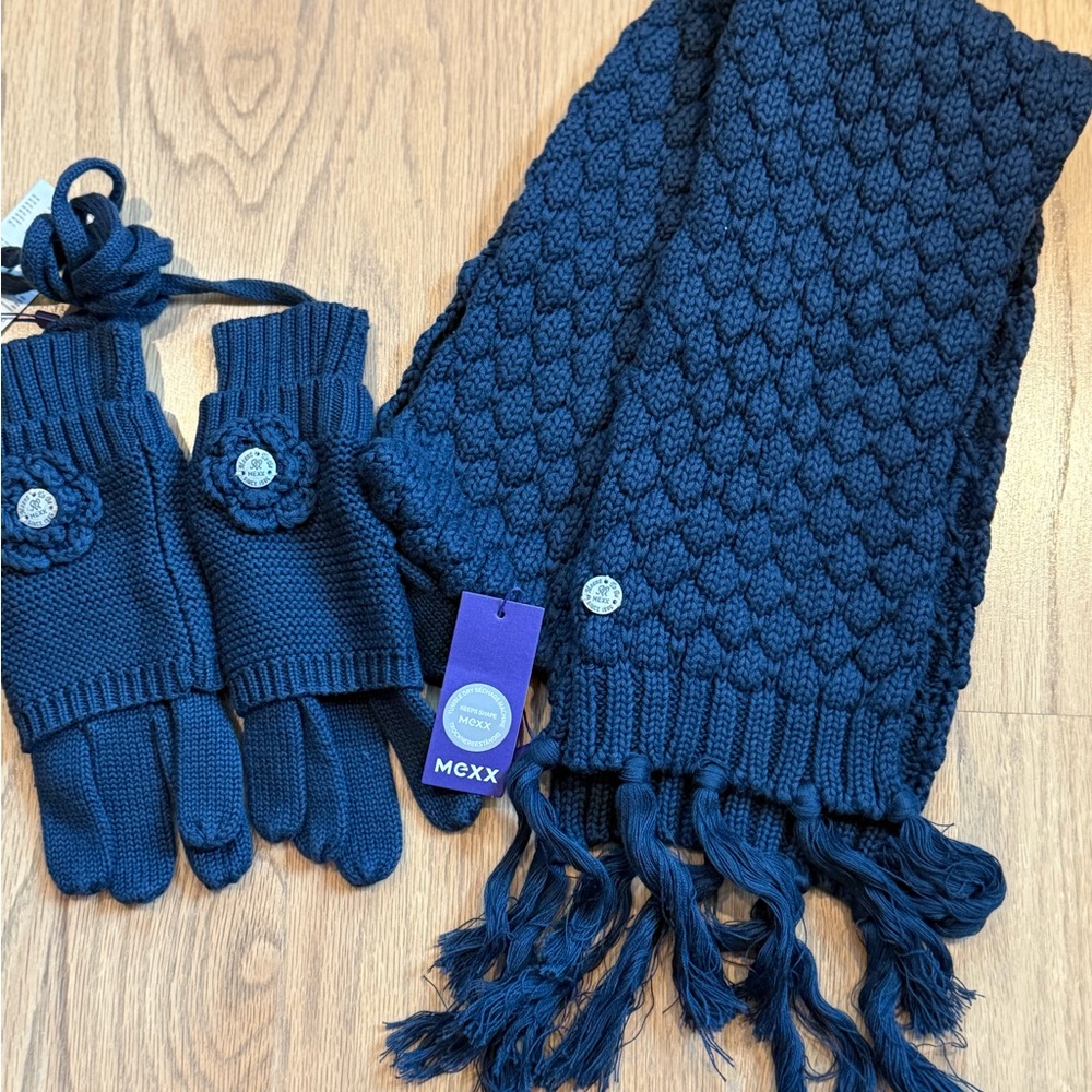 Mexx Girls Scarf (60”) And Gloves, Blue, Brand New With tags, European, age 8-12